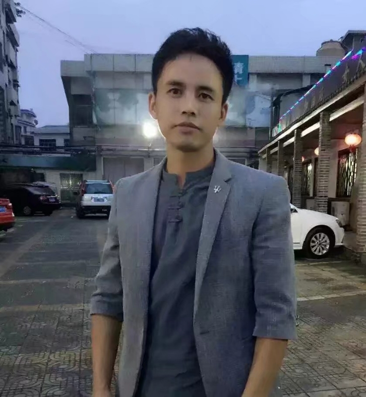 华谢的第一张照片--全国闪婚服务中心