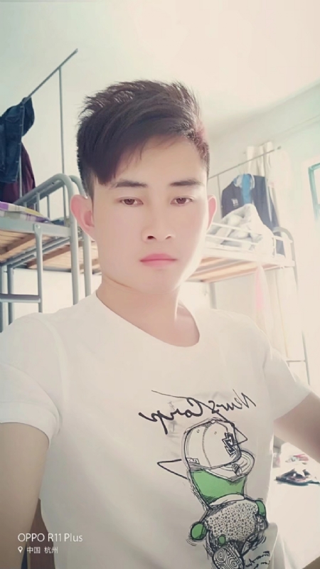 爱情故事的第三张照片--全国闪婚服务中心