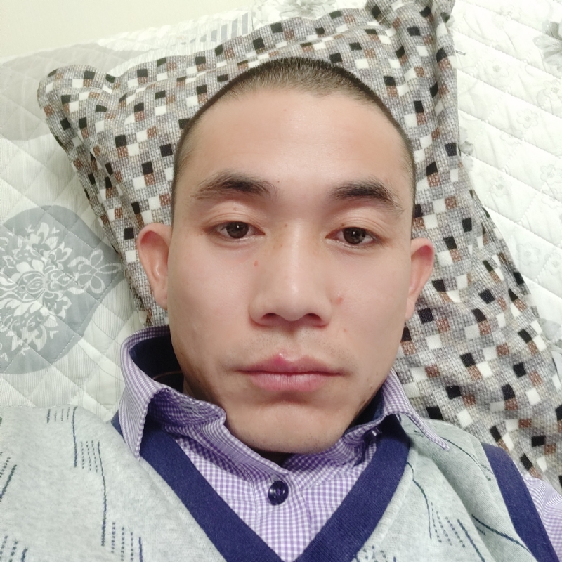 龙飞的第一张照片--全国闪婚服务中心