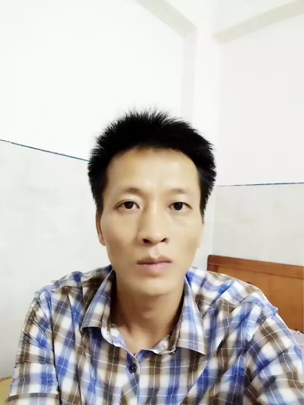 流年未亡的第一张照片--全国闪婚服务中心
