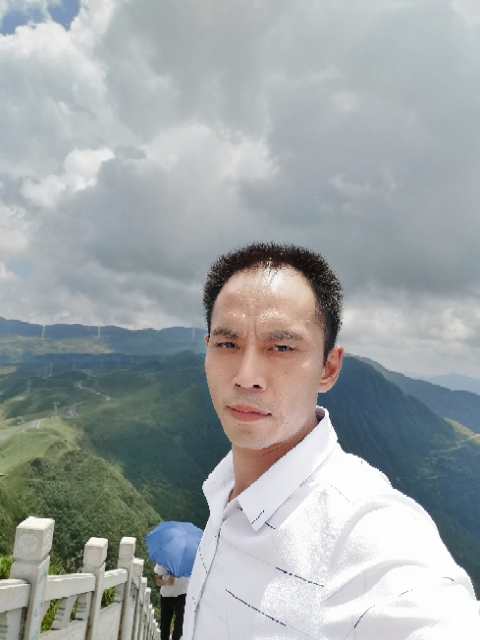 LXZ的第一张照片--全国闪婚服务中心