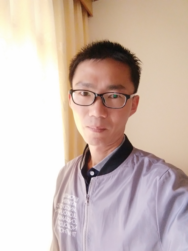 平凡的风的第二张照片--全国闪婚服务中心