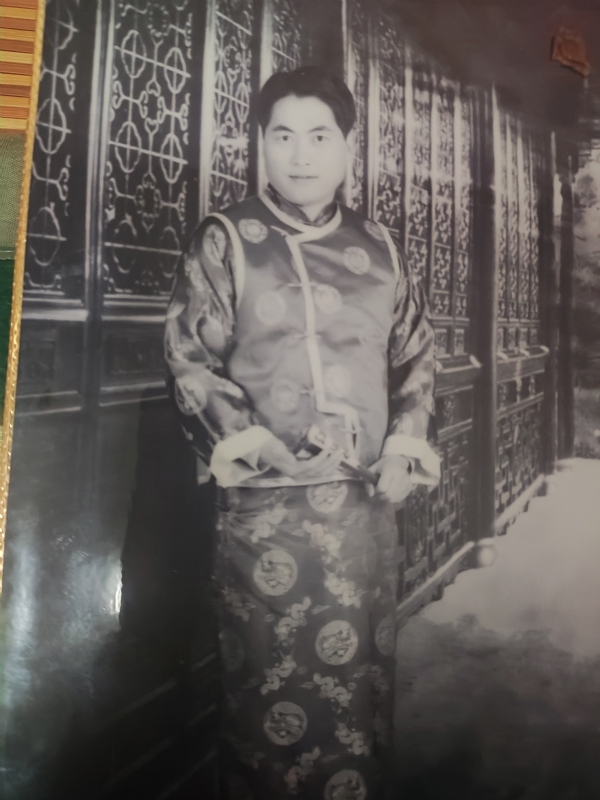 米兰的第一张照片--全国闪婚服务中心
