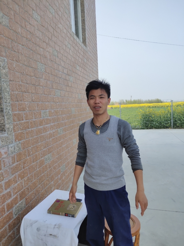 雷的第一张照片--全国闪婚服务中心
