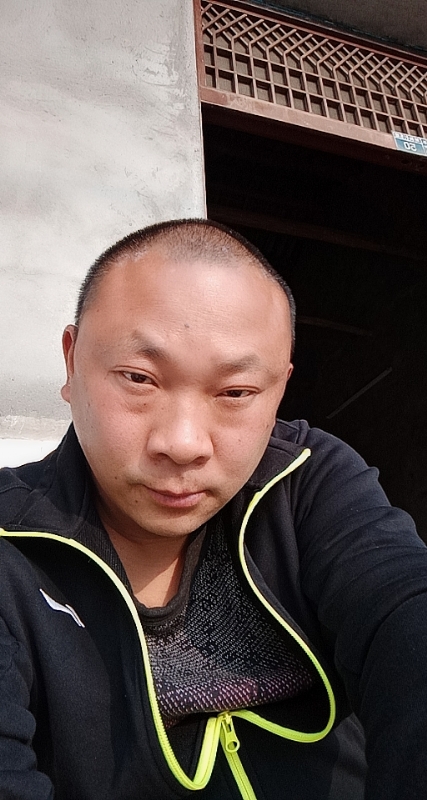 马克的第一张照片--全国闪婚服务中心