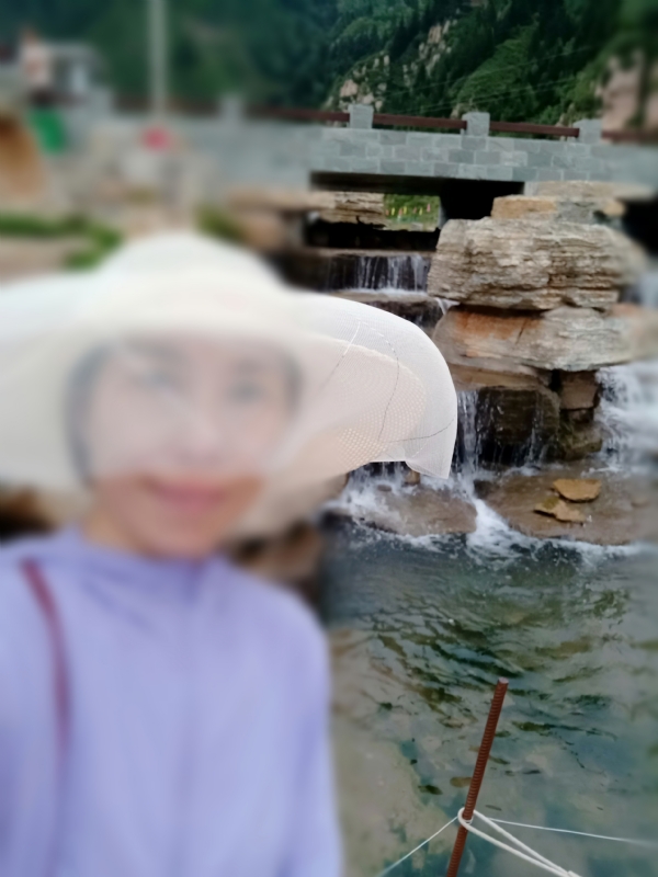 沥秋的第一张照片--全国闪婚服务中心