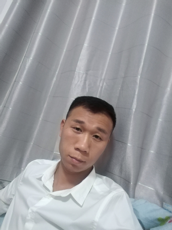 不器的第一张照片--全国闪婚服务中心