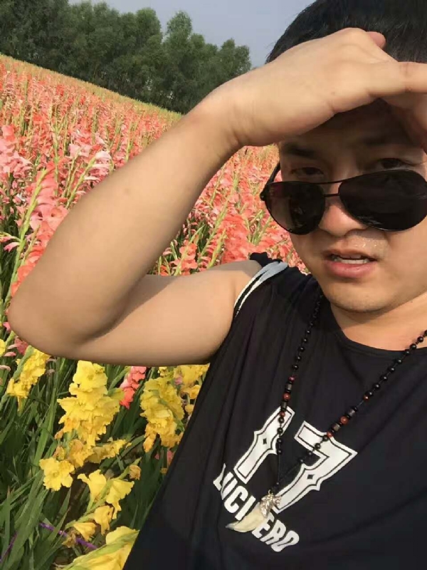 QH-蓝细胞的第一张照片--全国闪婚服务中心
