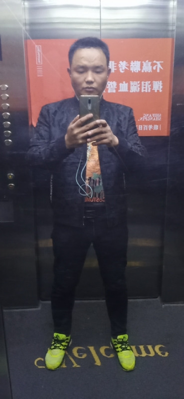 迷失自我的第一张照片--全国闪婚服务中心