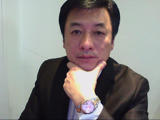 凡人的第一张照片--全国闪婚服务中心