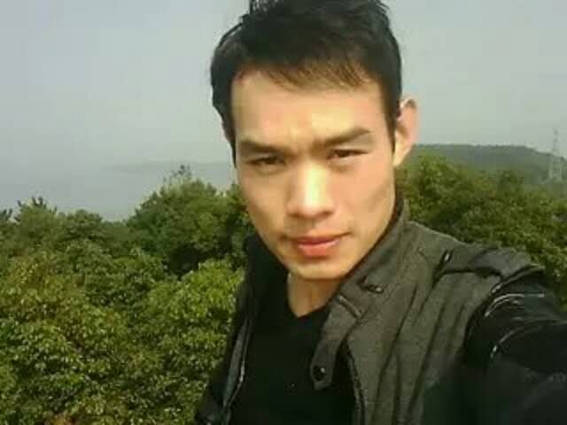 明镜的第一张照片--全国闪婚服务中心