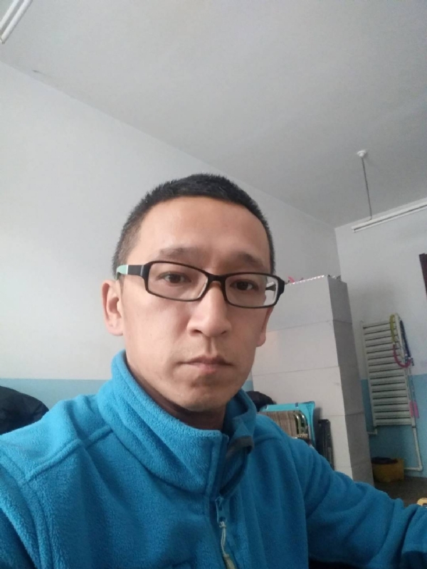 晓峰的第三张照片--全国闪婚服务中心