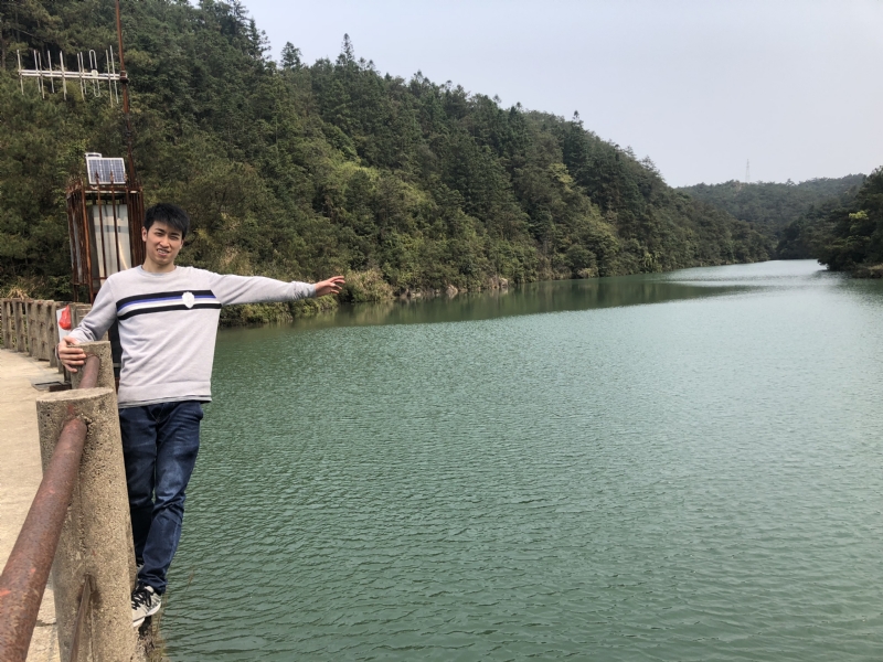 建的第一张照片--全国闪婚服务中心