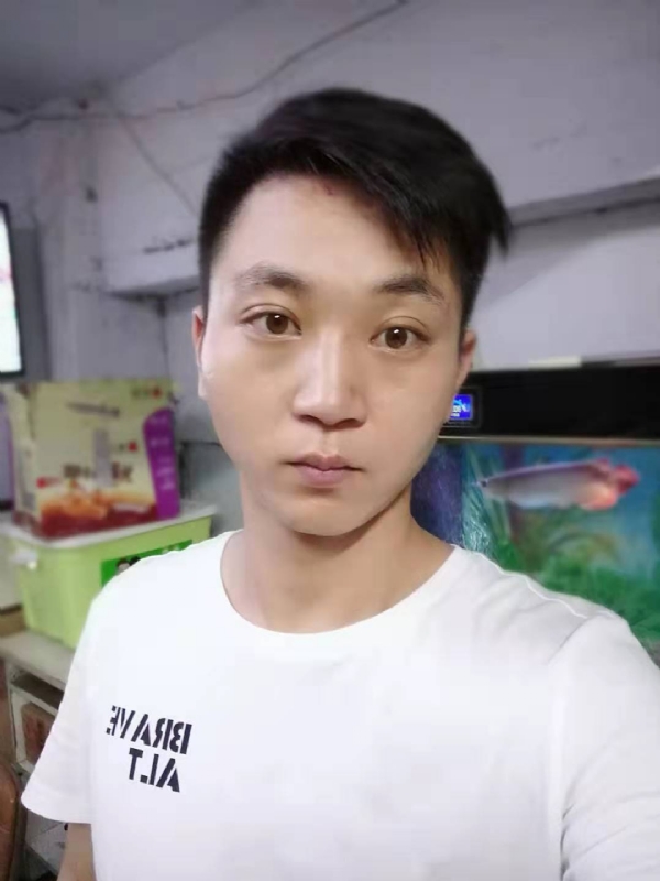七秒记忆的第一张照片--全国闪婚服务中心