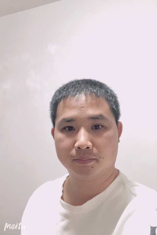小梁的第一张照片--全国闪婚服务中心