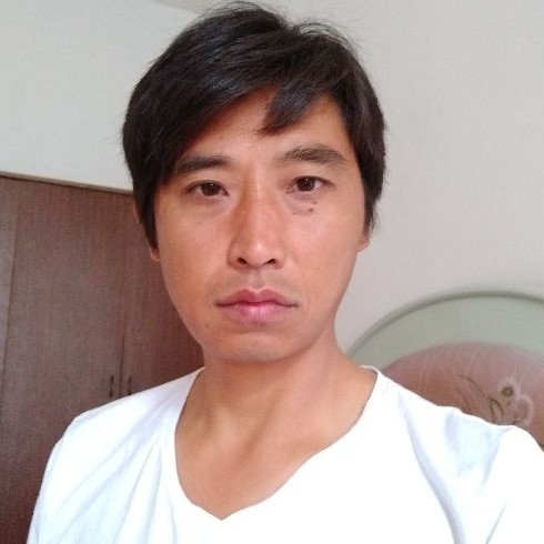 莞尔一笑的第一张照片--全国闪婚服务中心