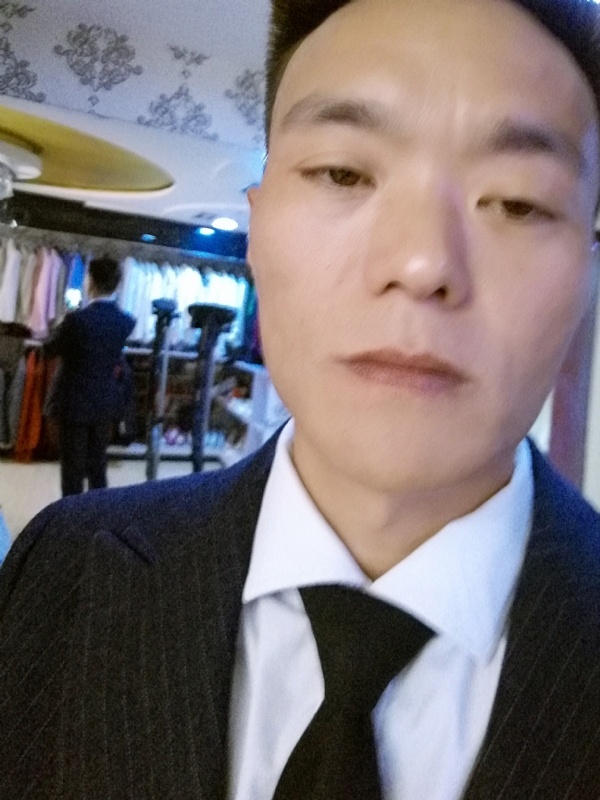 醉酒的蝴蝶的第二张照片--全国闪婚服务中心