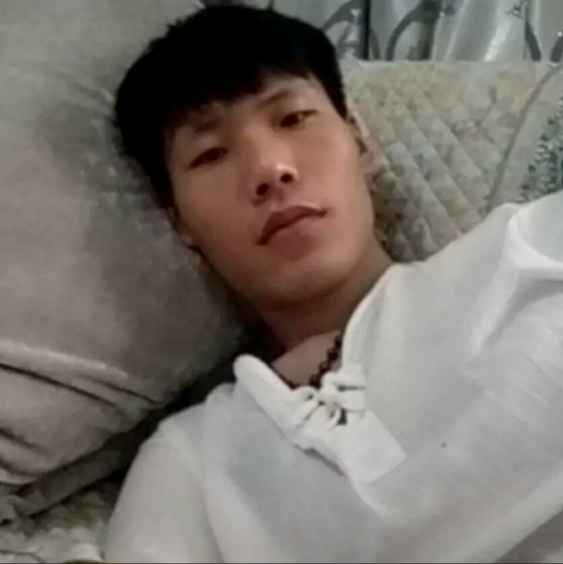 小九的第一张照片--全国闪婚服务中心
