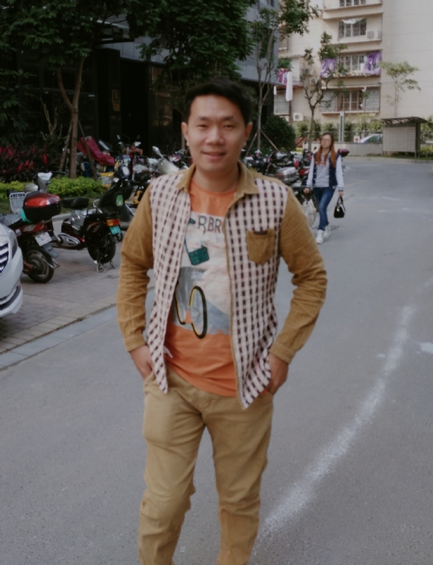 cmz的第二张照片--全国闪婚服务中心