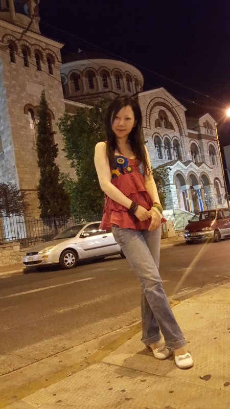 捻花微笑的第二张照片--全国闪婚服务中心