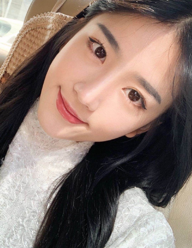 一笑而过的第一张照片--全国闪婚服务中心