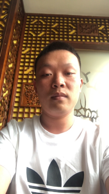 唐子龙的第一张照片--全国闪婚服务中心