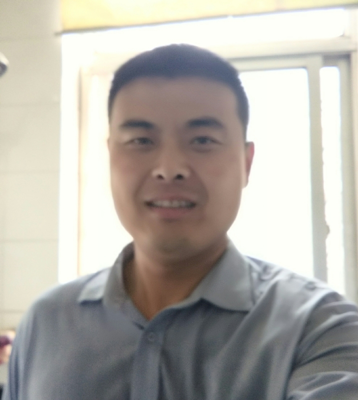 李伟的第一张照片--全国闪婚服务中心