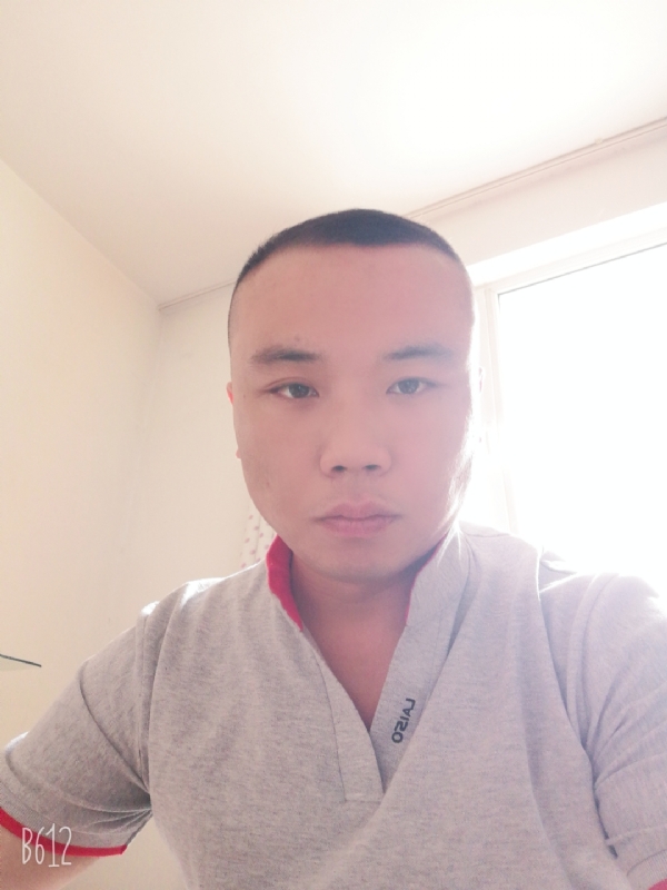 那夜的风的第一张照片--全国闪婚服务中心