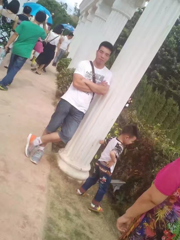 只要有你的第一张照片--全国闪婚服务中心