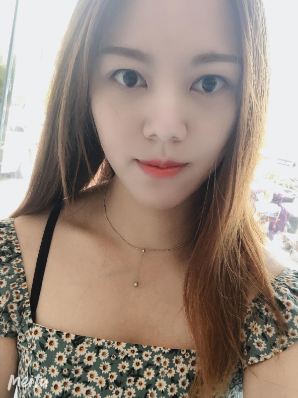 刘雨熙的第一张照片--全国闪婚服务中心