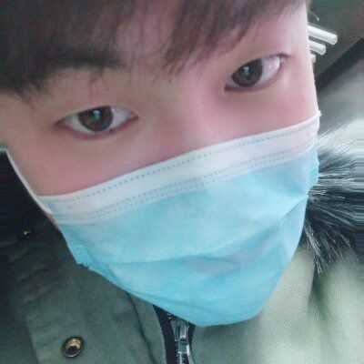 大学生的第一张照片--全国闪婚服务中心
