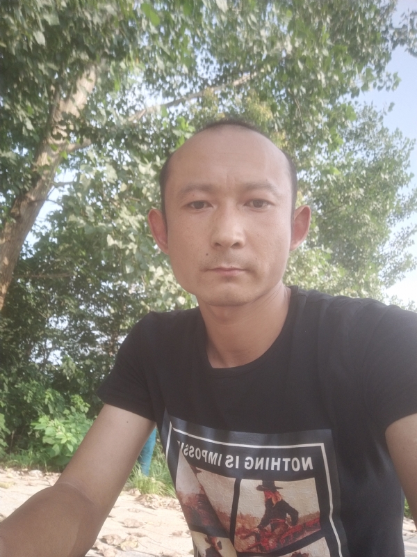 80大叔的第一张照片--全国闪婚服务中心