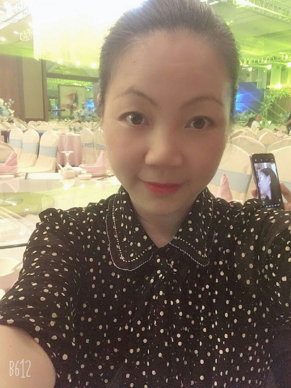 泡沫的第一张照片--全国闪婚服务中心