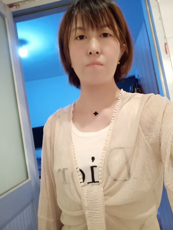 芬儿的第五张照片--全国闪婚服务中心