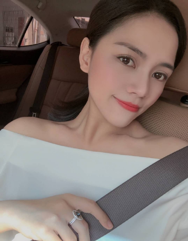 Anna安娜的第一张照片--全国闪婚服务中心