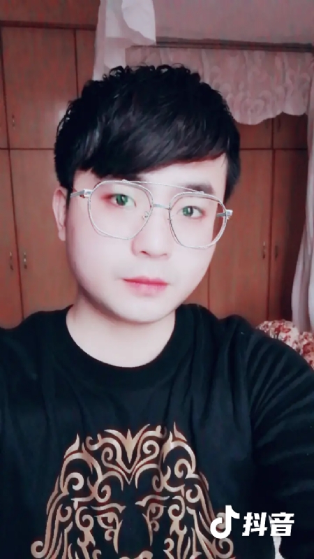 哎呦哥哥的第二张照片--全国闪婚服务中心