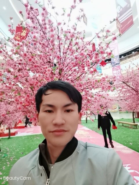 单身一人的第一张照片--全国闪婚服务中心