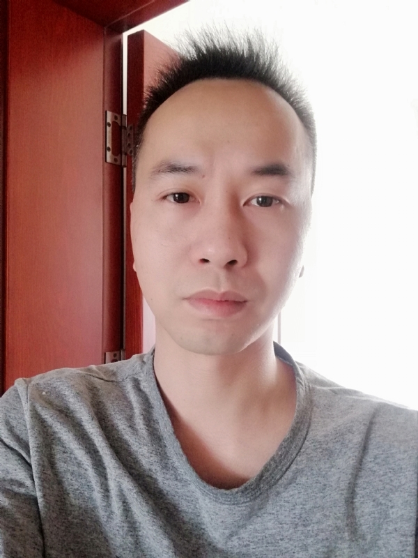 超级大混球的第四张照片--全国闪婚服务中心