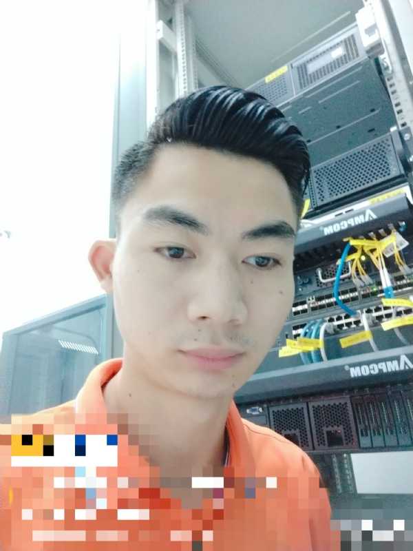 小海的第一张照片--全国闪婚服务中心