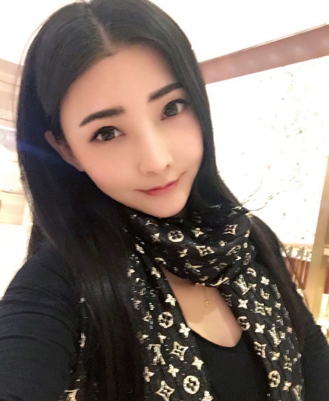詩詩的第二张照片--全国闪婚服务中心