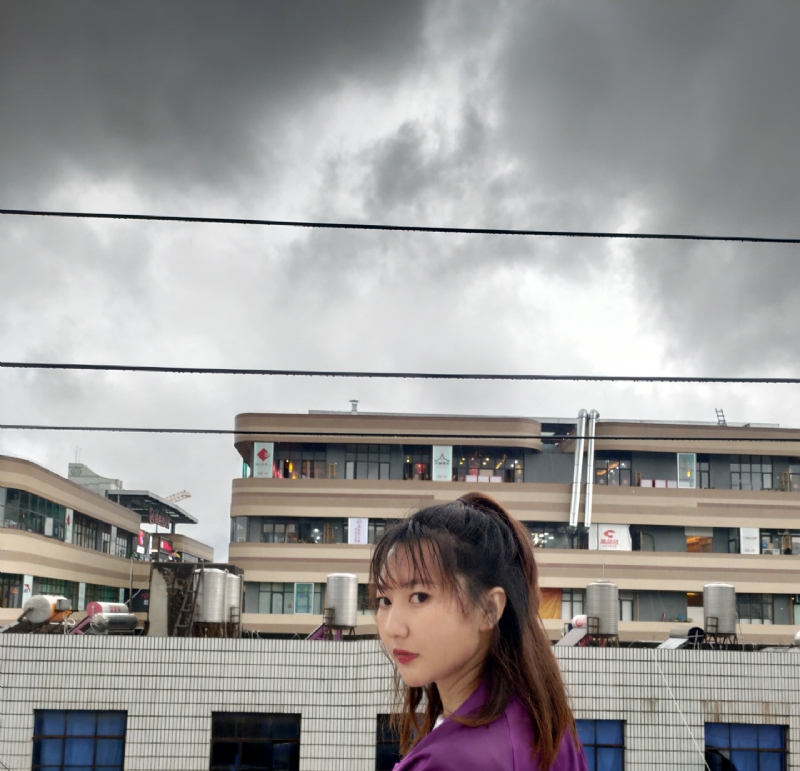 李家小姐的第一张照片--全国闪婚服务中心