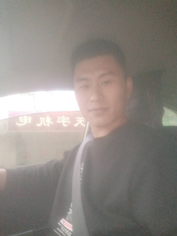 老鼠爱上猫的第一张照片--全国闪婚服务中心