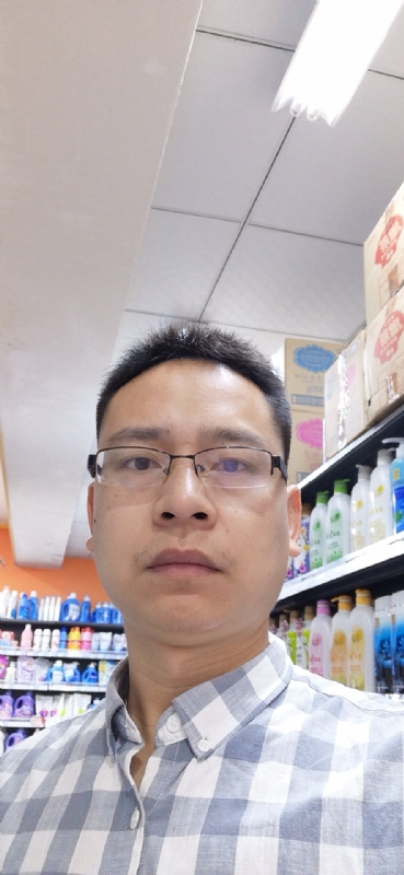 阿华的第一张照片--全国闪婚服务中心
