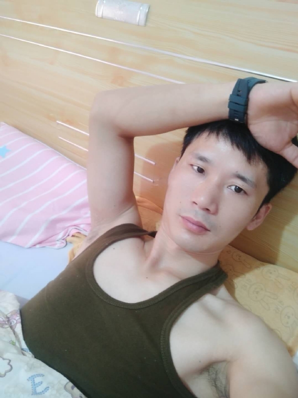 平凡之路的第一张照片--全国闪婚服务中心