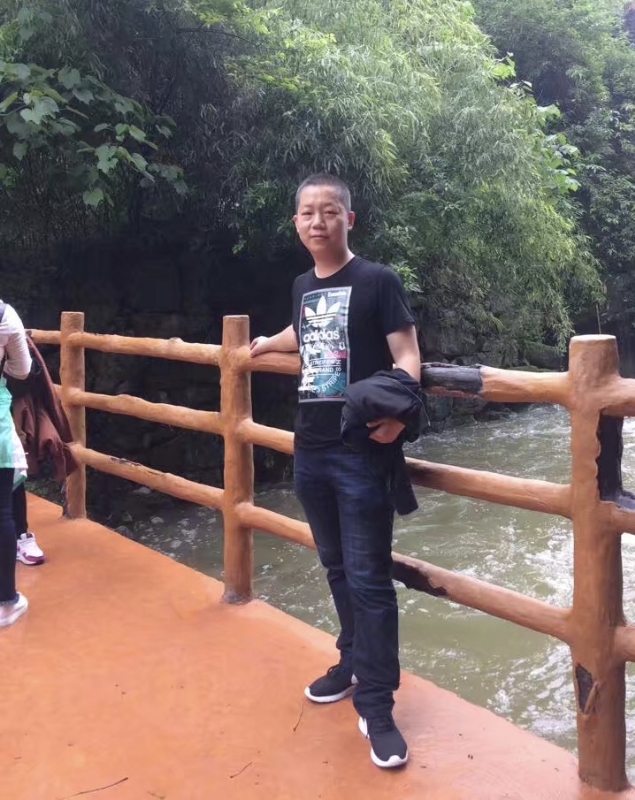 故事的开始的第一张照片--全国闪婚服务中心