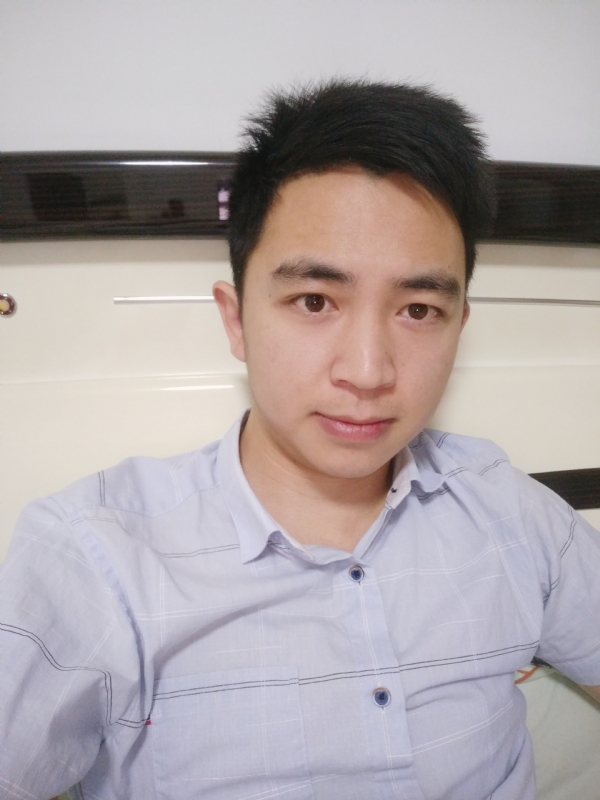 彭亮的第二张照片--全国闪婚服务中心