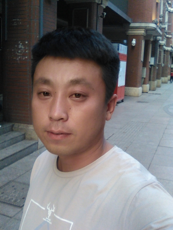 冰冷的心的第一张照片--全国闪婚服务中心