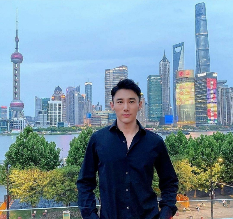 Allen的第一张照片--全国闪婚服务中心