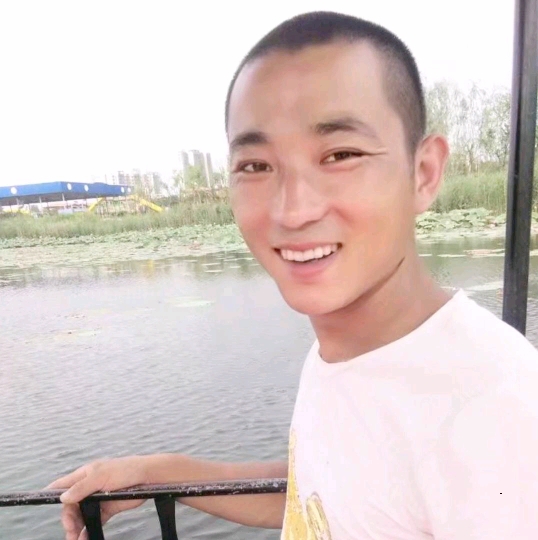 为你等候的第二张照片--全国闪婚服务中心