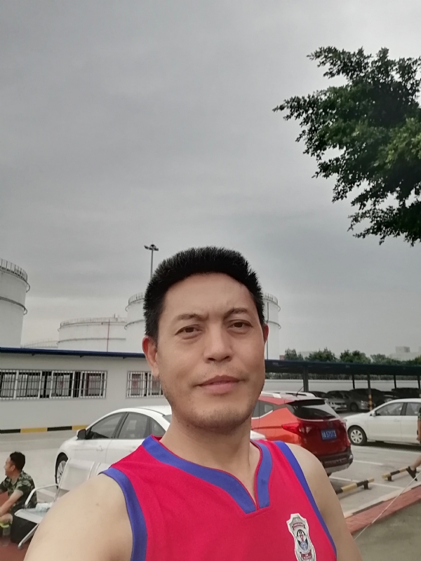 沧浪之水的第二张照片--全国闪婚服务中心